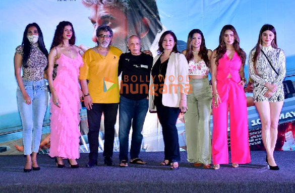 photos deepak tijori mahesh bhatt pooja bhatt and others snapped at the trailer launch of tipppsy 4