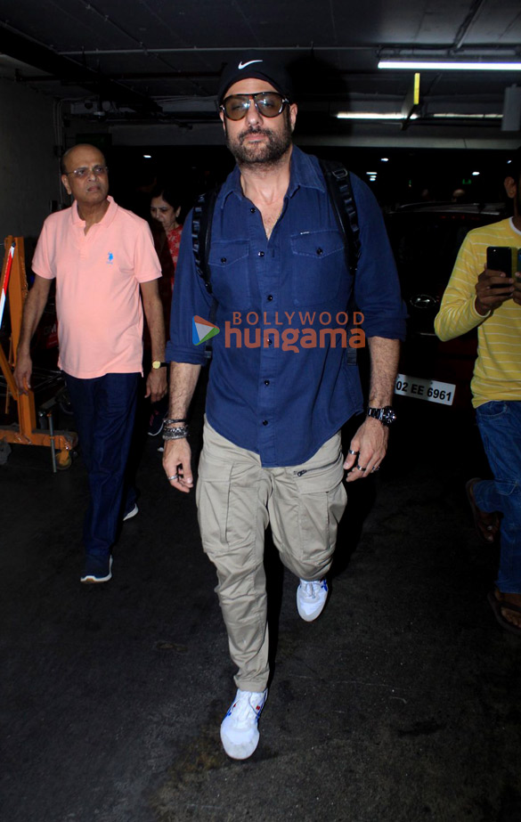 photos fardeen khan snapped at the airport 3
