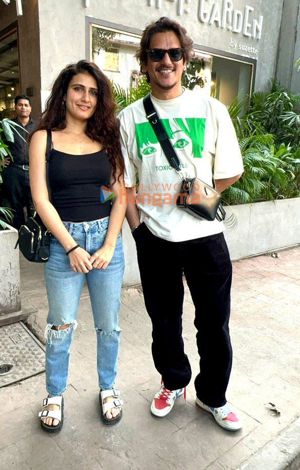 Photos: Fatima Sana Shaikh and Vijay Varma snapped at The Kitchen Garden in Juhu Photos: Fatima Sana Shaikh and Vijay Varma snapped at The Kitchen Garden in Juhu
