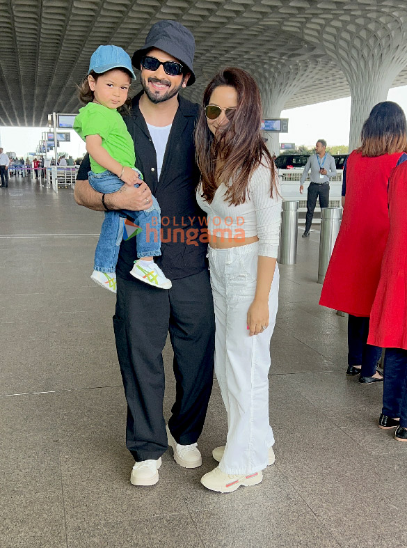 photos karan johar virat kohli dheeraj dhoopar and others snapped at the airport 3