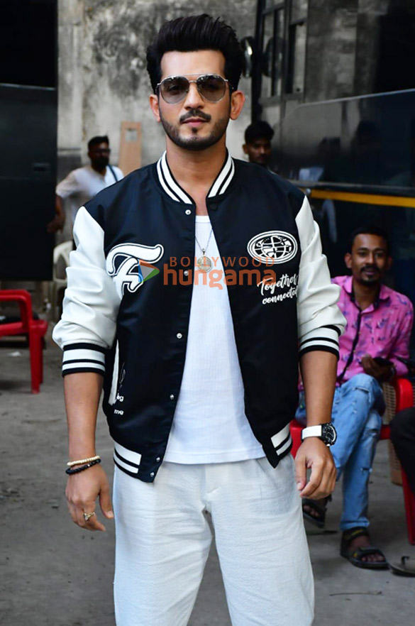 photos madhuri dixit suniel shetty bharti singh and others snapped on the sets of dance deewane 4 2