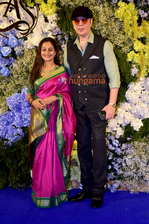 photos producer anand pandit and family snapped with daughter aishwarya and son in law sahil at their wedding reception 3