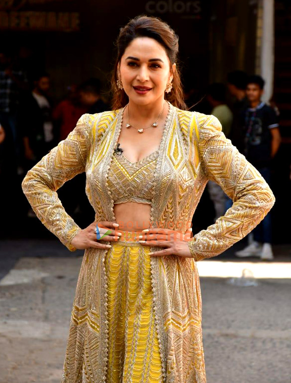 photos rajkummar rao alaya f madhuri dixit karisma kapoor suniel shetty and bharti singh snapped on the sets of dance deewane 4 8
