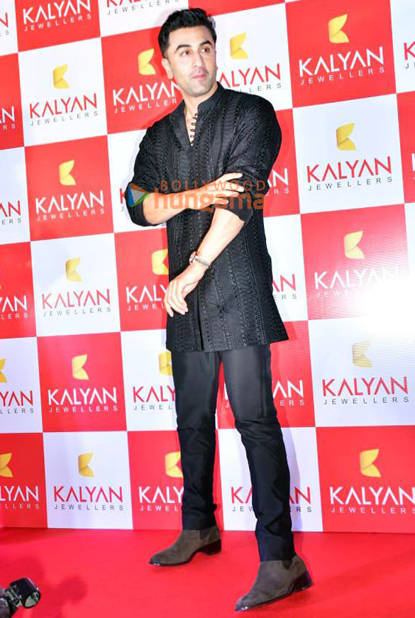 photos ranbir kapoor attends the store launch of kalyan jewellers in andheri 1