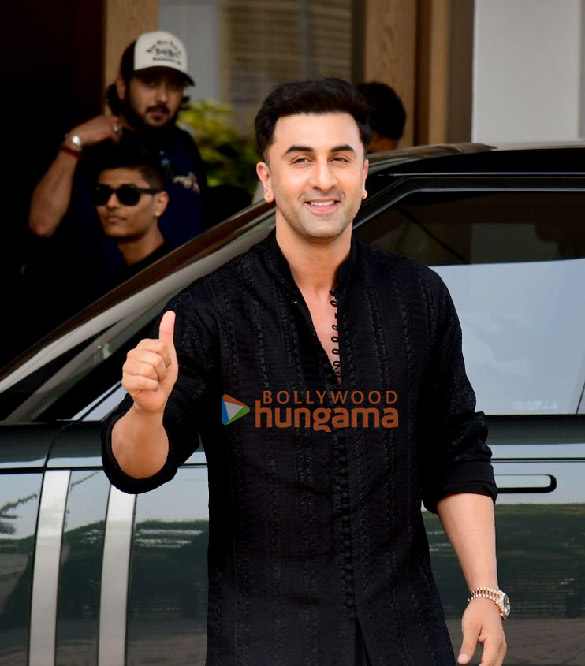 photos ranbir kapoor snapped at kalina airport 5