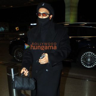 Photos: Ranveer Singh and Karisma Kapoor snapped at the airport