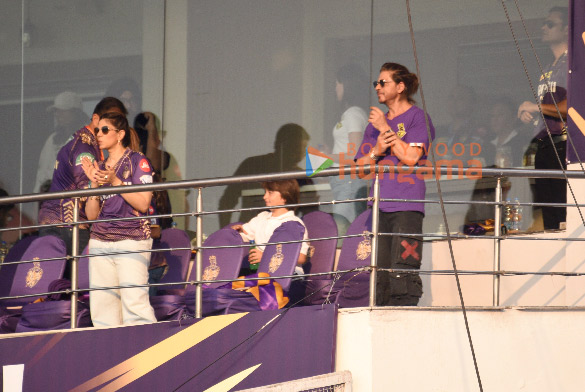 photos shah rukh khan suhana khan ananya panday and abram khan snapped at eden gardens for kolkata knight riders match at ipl 2024 1