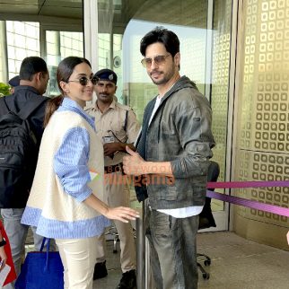 Photos: Sidharth Malhotra, Kiara Advani and others snapped at the airport