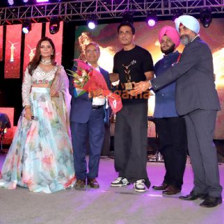 Photos: Sonu Sood, Tusshar Kapoor, Jeetendra, Vindu Dara Singh grace 'Punjabi Icon Awards 2024'
