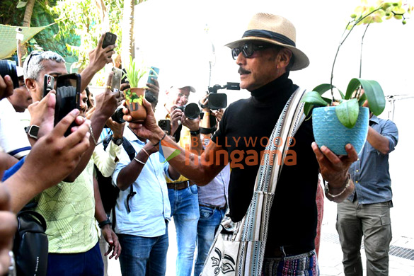 photos tiger shroff krishna shroff and others snapped at mma matrix and fitness centre in santacruz west 7