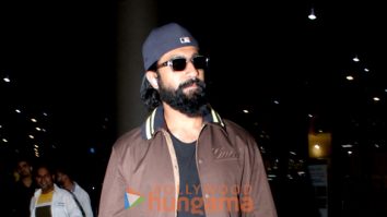 Photos: Vicky Kaushal, Karishma Kapoor and others snapped at the airport