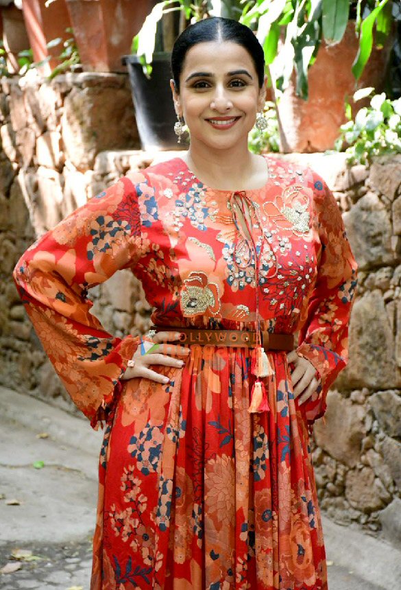 photos vidya balan and pratik gandhi spotted at krome studio promoting do aur do pyaar in bandra 3