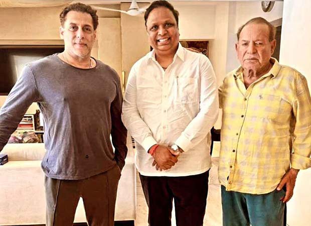 Salman Khan and Salim Khan enjoy lunch with politician Ashish Shelar, see pics 