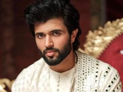 Vijay Deverakonda along with family attend security guard’s wedding; video surfaces online