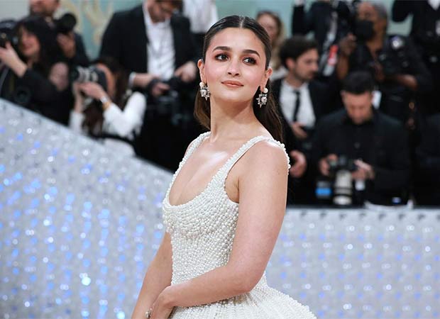 Alia Bhatt set to dazzle Met Gala 2024 after 2023 debut in Prabal Gurung; leaves for New York from Mumbai : Bollywood News – Newz9