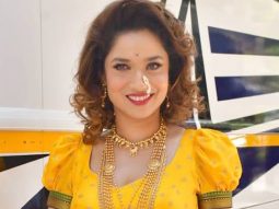 Ankita Lokhande gets clicked with an injured hand on Dance Deewane set
