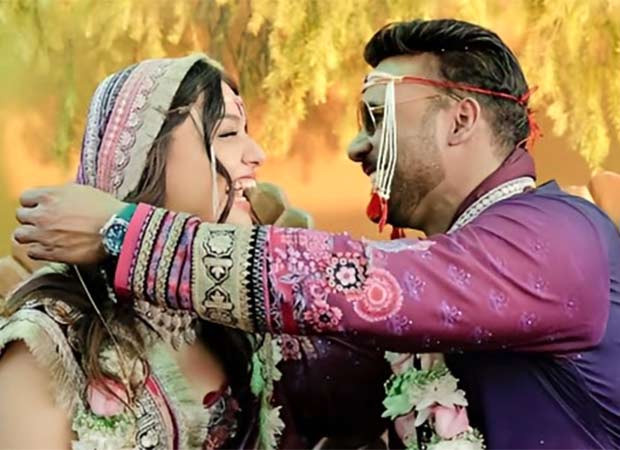 Divya Agarwal shuts divorce rumors with husband Apurva Padgaonkar: "I deleted 2500 posts yet….."