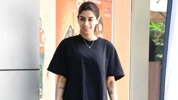Khushi Kapoor gets clicked in her all black gym look