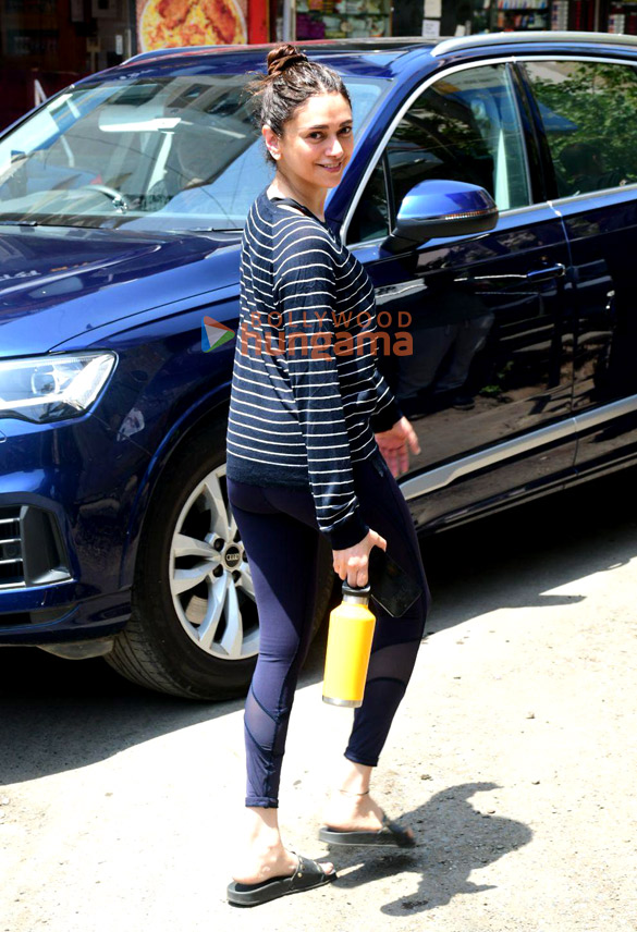 photos aditi rao hydari snapped in pali hill 2