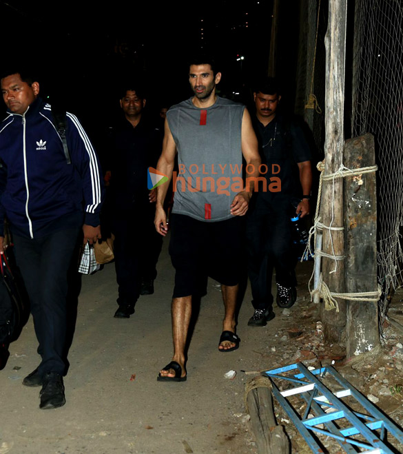 photos aditya roy kapur snapped at versova jetty 4