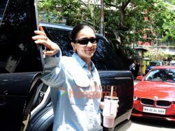 Photos: Alia Bhatt snapped at a dubbing studio in Bandra