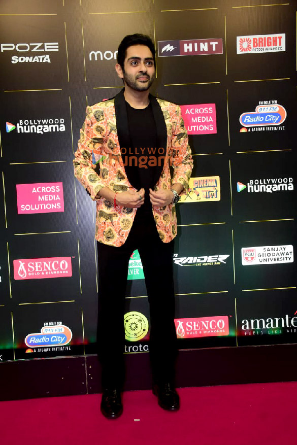 photos celebs grace the red carpet at bollywood hungama style icons summit and awards 2024 12 35 7