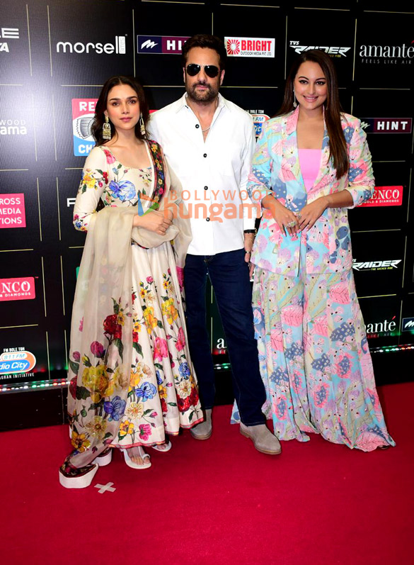 photos celebs grace the red carpet at bollywood hungama style icons summit and awards 2024 6