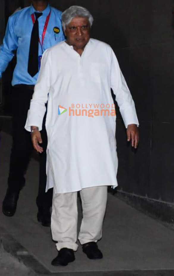 photos chunky panday javed akthar and others snapped outside hinduja hospital in khar 2