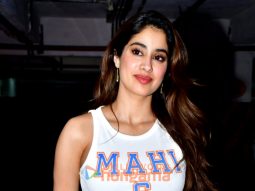 Photos: Janhvi Kapoor snapped in Andheri for Mr. & Mrs. Mahi screening