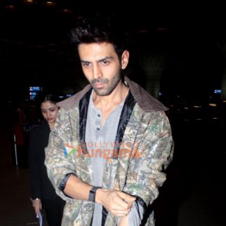 Photos: Kartik Aaryan snapped at the airport