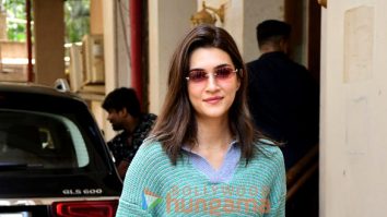 Photos: Kriti Sanon snapped in Bandra