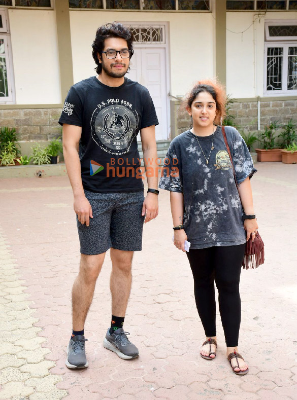 photos lok sabha elections 2024 janhvi kapoor farhan akhtar zoya akhtar among others cast their votes in mumbai 1