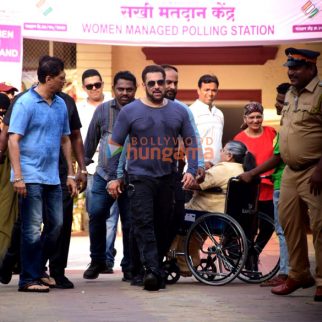 Photos: Lok Sabha Elections 2024: Salman Khan, Shah Rukh Khan, Ranbir Kapoor, Janhvi Kapoor, Farhan Akhtar, Zoya Akhtar among others cast their votes in Mumbai