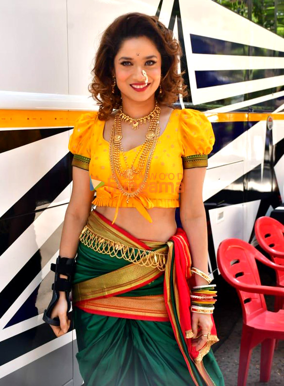 photos madhuri dixit suniel shetty ankita lokhande and bharti singh snapped on the sets of dance deewane 4 2