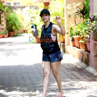 Photos: Malaika Arora snapped outside Diva Yoga in Bandra