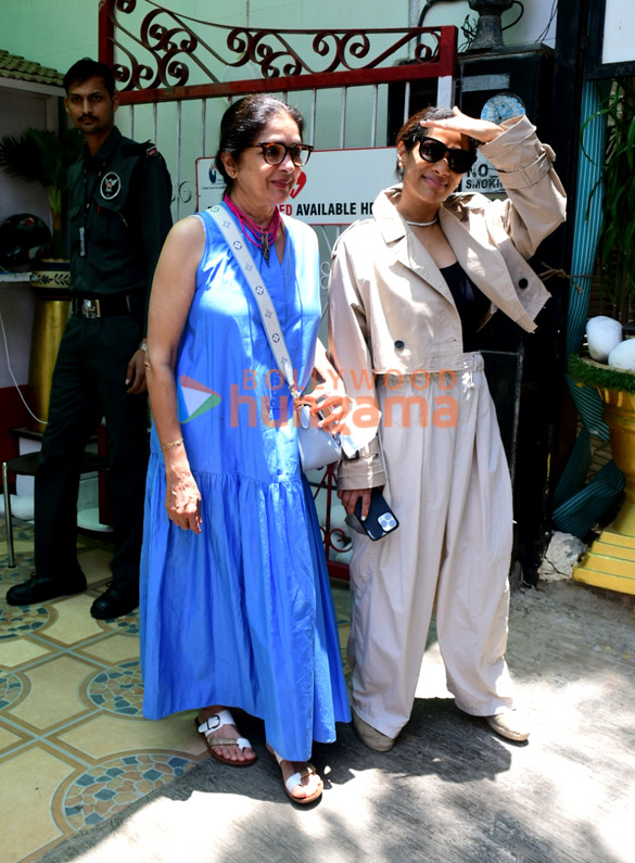 photos neena gupta and masaba gupta spotted outside a clinic in bandra 1