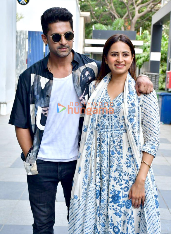 photos neha kakkar ravi dubey and sargun mehta snapped in andheri 5