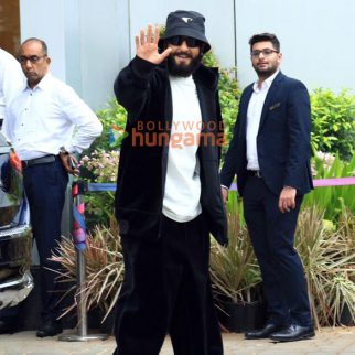 Photos: Salman Khan, Ranveer Singh, Mahendra Singh Dhoni and others snapped at Kalina airport