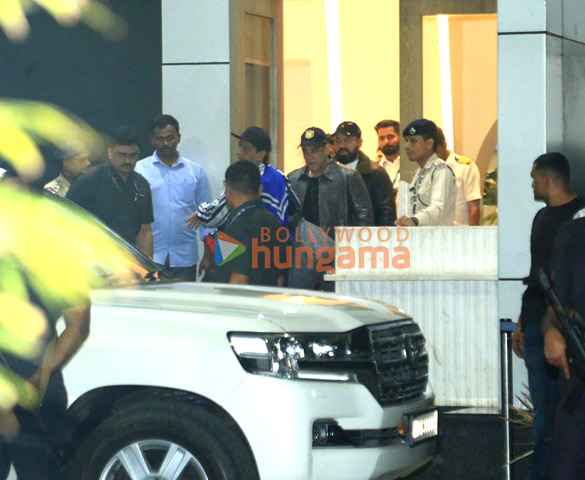 photos salman khan snapped at kalina airport 1 6