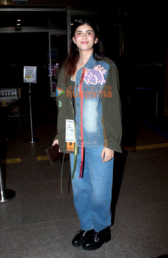 photos sanjana sanghi snapped at the airport 1