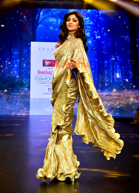 photos shilpa shetty walk for asha at bombay times fashion week 2024 5