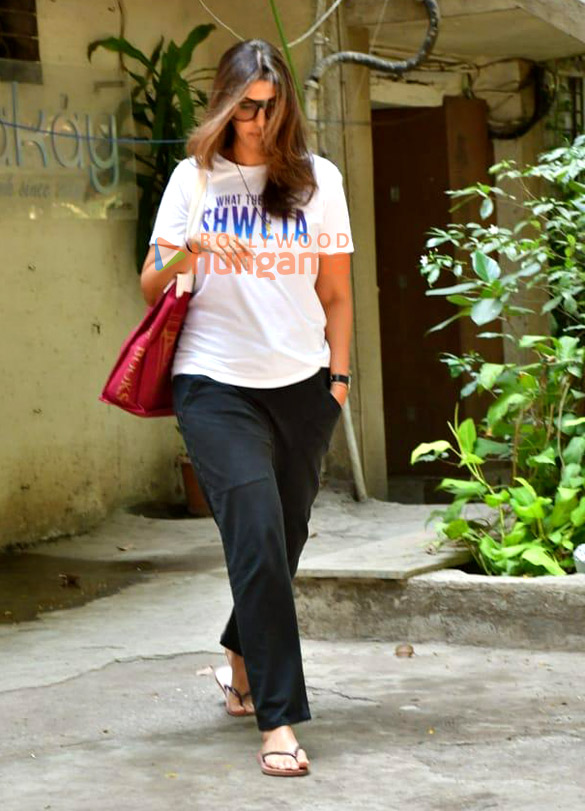 photos taapsee pannu and shweta bachchan snapped in juhu 2
