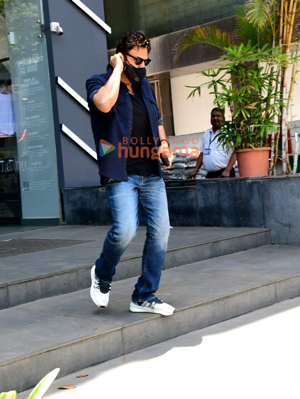 photos venkatesh daggubati snapped in khar 4