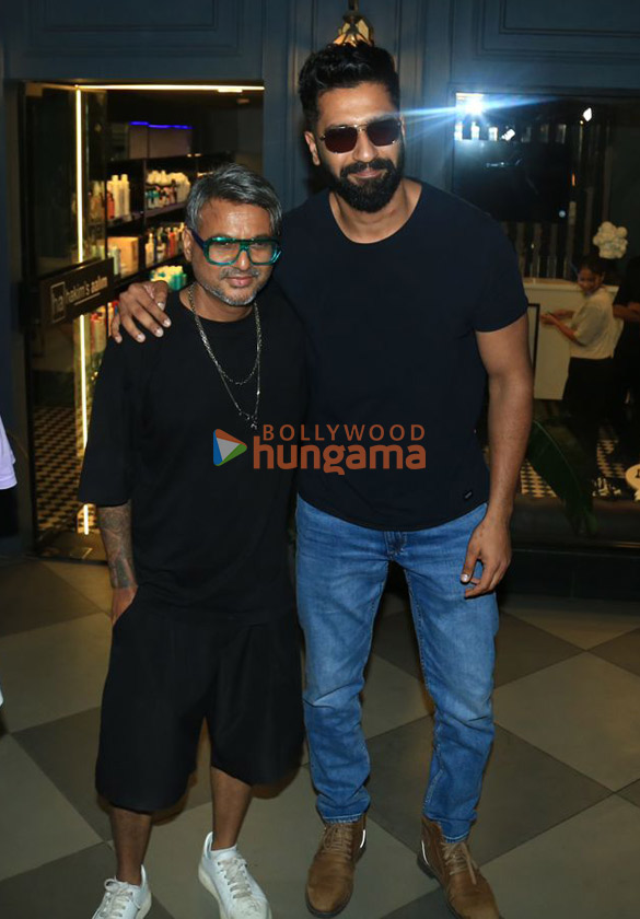 photos vicky kaushal snapped at hakim aalims salon in bandra 1