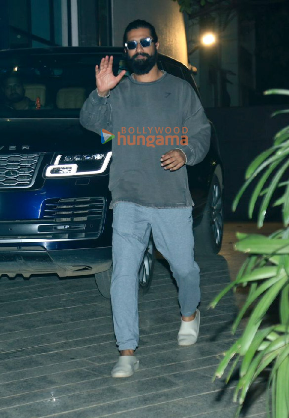 photos vicky kaushal snapped outside maddock films office in santacruz 1