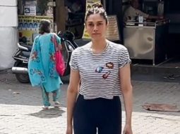 Aditi Rao Hydari greets paps with a smile as she gets clicked