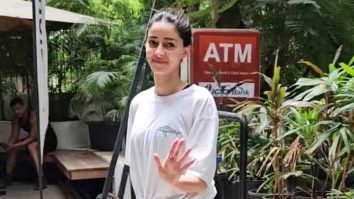 Ananya Panday waves at paps as she gets clicked before her workout sesh