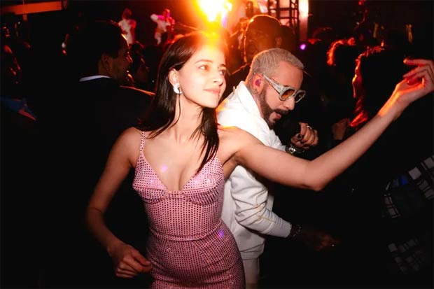 Janhvi Kapoor and beau Shikhar Pahariya dance the night away; Ananya Panday burns the dance floor at Anant Ambani – Radhika Merchant’s cruise celebrations Janhvi Kapoor and beau Shikhar Pahariya dance the night away; Ananya Panday burns the dance floor at Anant Ambani – Radhika Merchant’s cruise celebrations