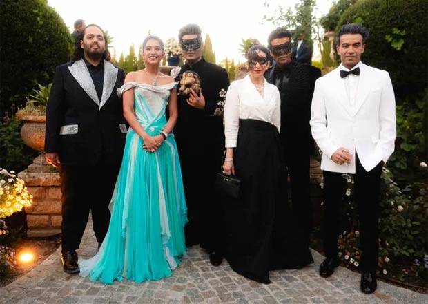 Janhvi Kapoor and beau Shikhar Pahariya dance the night away; Ananya Panday burns the dance floor at Anant Ambani – Radhika Merchant’s cruise celebrations Janhvi Kapoor and beau Shikhar Pahariya dance the night away; Ananya Panday burns the dance floor at Anant Ambani – Radhika Merchant’s cruise celebrations
