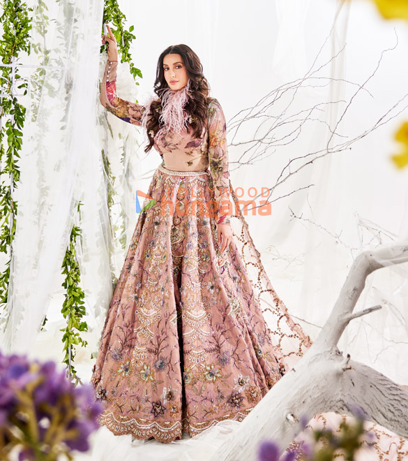 nora fatehi 2 206